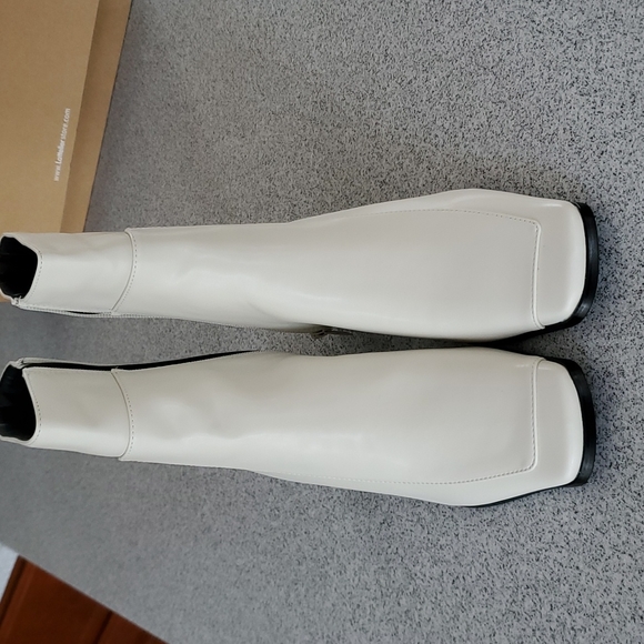 Lattelier off white booties polyurethane new with box size 38. - Picture 2 of 8